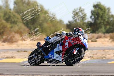 media/Oct-20-2024-CVMA (Sun) [[d4a3dff211]]/Race 9-Formulw LW Twins SHOOTOUT/